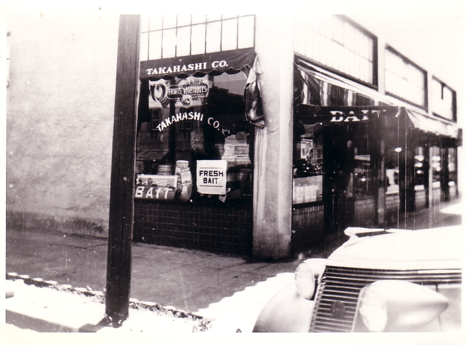 Black and white photo of Takahashi Market from the 1930's